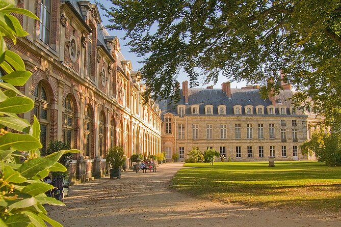 Day Trip to Fontainebleau : Horse Riding, Gastronomy and Castle - Key Points