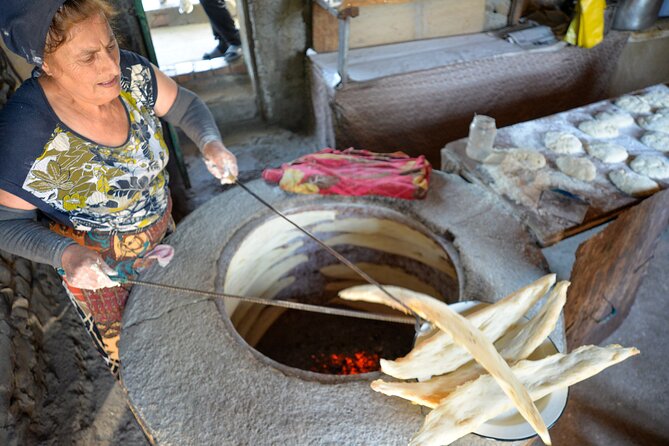 Day Trip to Kakheti Wine Region Including Seven Wine Tastings - Meeting Point and Logistics in Tbilisi