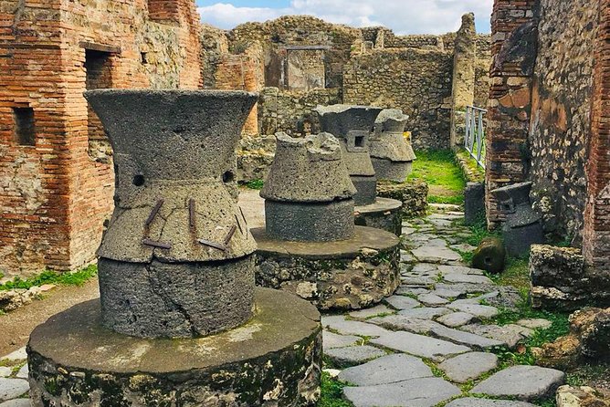 Day trip to Pompeii from Naples - Limitations and Considerations for This Tour