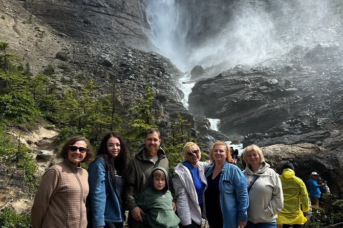 Day Trip to Takakkaw Falls Emerald Lake Natural Bridge Banff - Capturing Scenic Moments at Surprise Corner