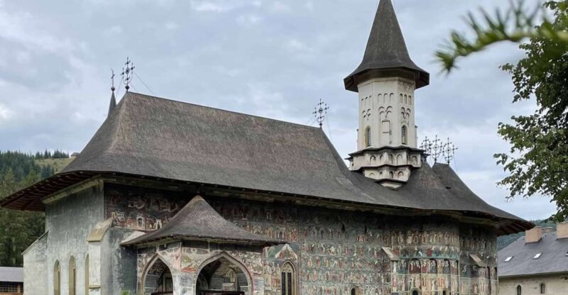Day trip to the UNESCO Painted Monasteries from Iasi - Practical Details: Transportation and Group Size