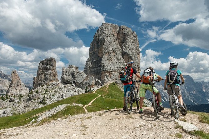Day with Private Bicycle Guide in Cortina d'Ampezzo - Routes Focused on Mountain Peaks and Panoramic Views