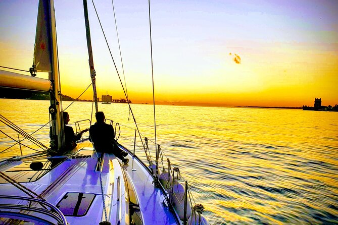Daytime/Lisbon Sunset Boat with history and wine (small group) - What’s Included: Drinks, Insurance, and Comfort