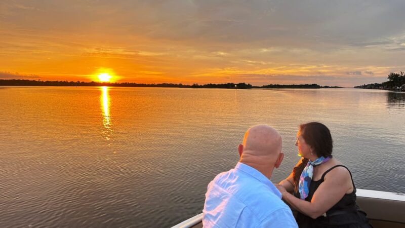 Daytona Beach: Small Group Champagne Sunset Cruise - Included Snacks and Champagne for a Luxurious Touch