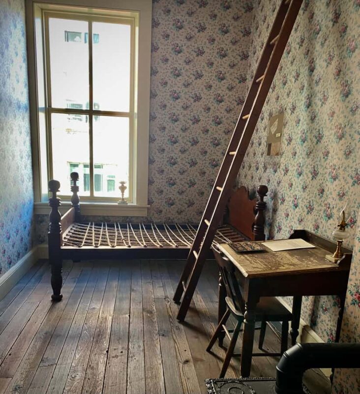 DC: Civil War & Lincoln Walking Tour with Petersen House - Visiting Clara Barton’s Home and Office