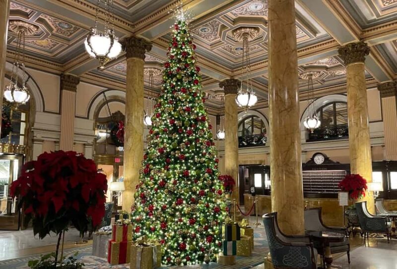 DC: Downtown Ultimate Holiday Walking Tour with Hot Cocoa - Starting Point at the White House Visitor Center