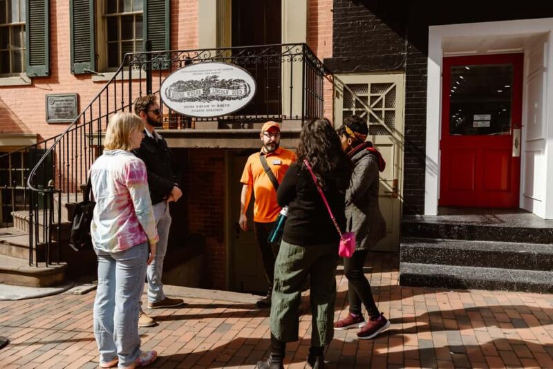 DC: Lincoln Assassination from White House to Ford's Theatre - A Walk Past the White House and Lafayette Square