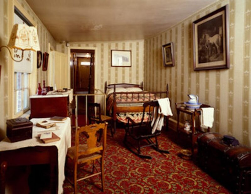 DC: Lincoln Assassination Walking Tour with Ford's Theatre - Starting Point at the Unscripted Tours Welcome Center