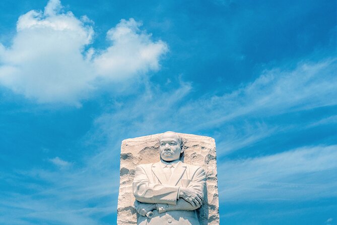 DC Monuments with River Cruise, Cherry Blossoms, Entry Tickets - Group Size and Booking Details