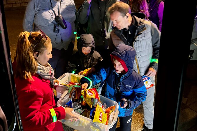 DC Night Tour With Magic LED- Pick Up/Drop, Snacks, LED Bracelets - Key Points