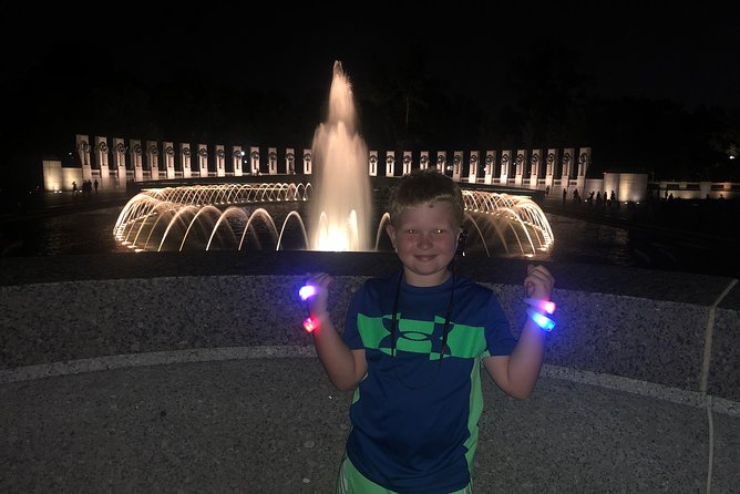 DC Night Tour With Magic LED- Pick Up/Drop, Snacks, LED Bracelets - Tour Features: Snacks, Technology, and Comfort