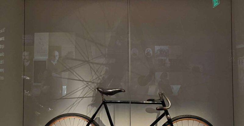 DC: Smithsonian Highlights Walking Tour with Air and Space - Explore Smithsonian’s Key Treasures in a Short Time