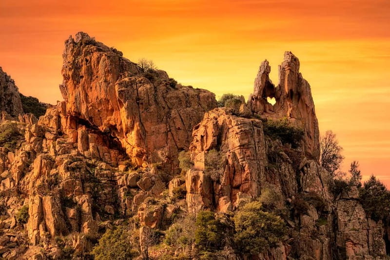 De Sagone/Cargese: Sunset Apéro Calanques de Piana Baignade - Exploring the Calanques de Piana Cliffs and Sea Caves