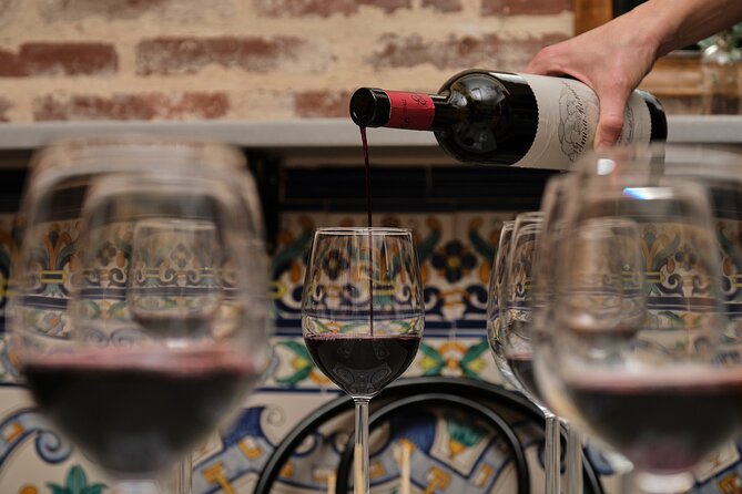 De Tapas in Malasaña: Evening Wine and Tapas Tour - Key Points