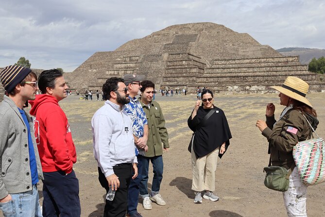 DE Teotihuacan and Basilica DE Guadalupe - Discover Mexico’s Historic Pyramids and Sacred Shrine in One Day