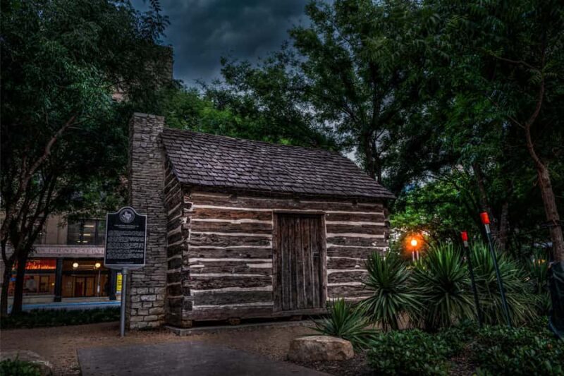 Deadly Dallas Ghost Tours: Blood, Bones & Burials - Explore Dallas’s Haunted History on the Blood, Bones & Burials Tour