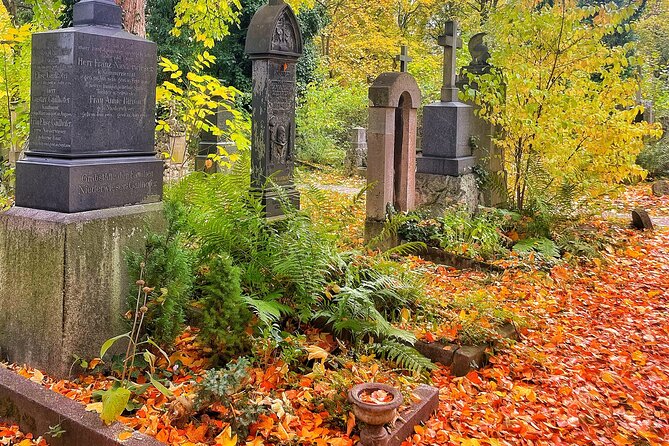Death and Chocolate: Walking Tour of Munich's Old South Cemetery - Visiting the Old South Cemetery: History in Its Grounds