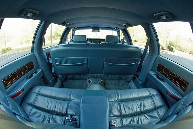 Death Becomes Her Funeral Limo Tour of Los Angeles - The Guides: Knowledgeable and Engaging