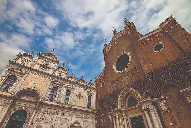 Deep into Venice: Morning Walking Tour & Gondola Ride - Exploring Venice’s Historic Landmarks on Foot