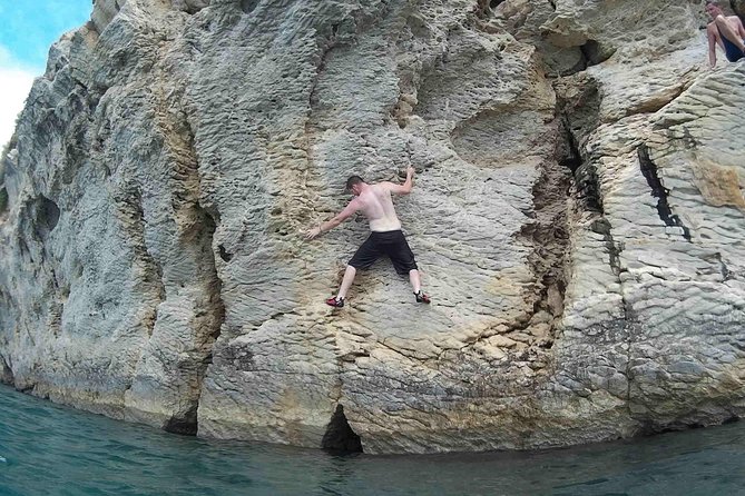 Deep Water Solo and Cliff Jumping Tour in Split - What the Climbing and Jumping Experience Involves