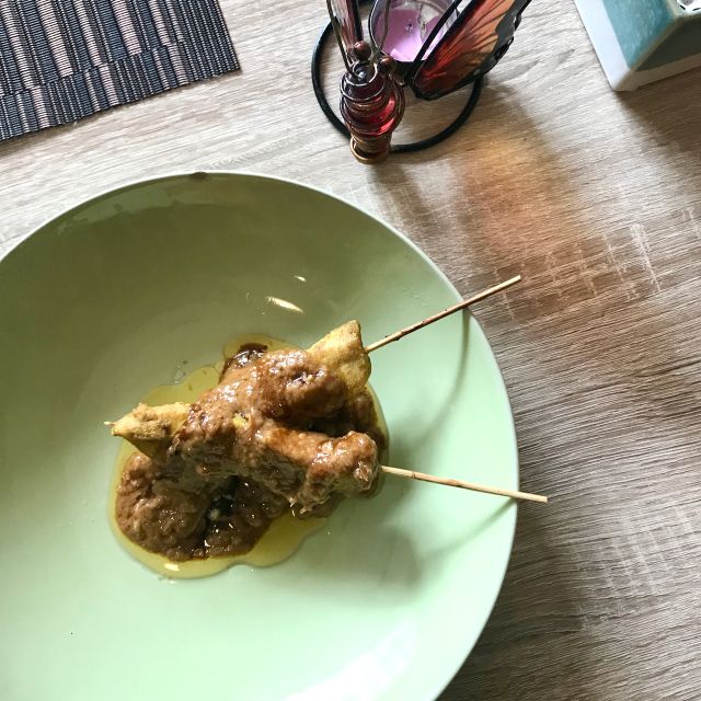 Delft: City Tour with Dutch Food and Drink - Visiting Delft’s Iconic Landmarks and Hidden Corners