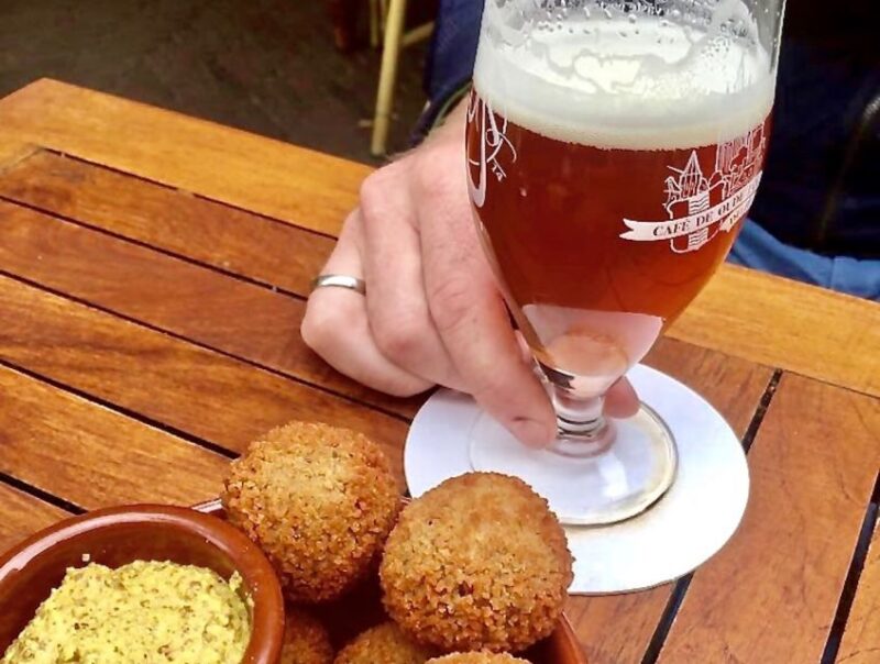 Delft: City Tour with Dutch Food and Drink - Savoring Delft: Dutch and International Food Tastings