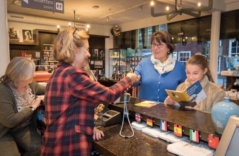 Delft: Vermeer Centrum Delft Museum Entry Ticket - Vermeer Centrum Delft’s Location and Entrance Experience