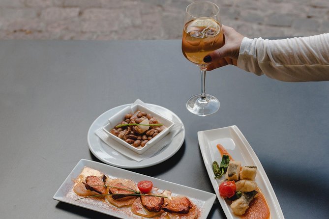 Delicious Granada Food Walk - Practicalities: Meeting Point and Group Size