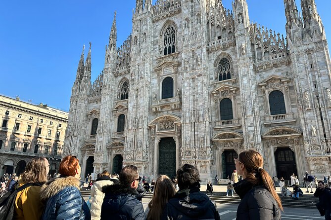 Delicious Milan Street Food Tour Tasting and Sightseeing with Local Guide - Walking Through Milan’s Fashionable Streets and Landmarks