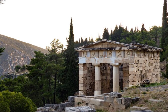 Delphi and Hosios Loukas Monastery Full Day Private Tour - The Experience of a Private Tour: Flexibility and Personal Attention