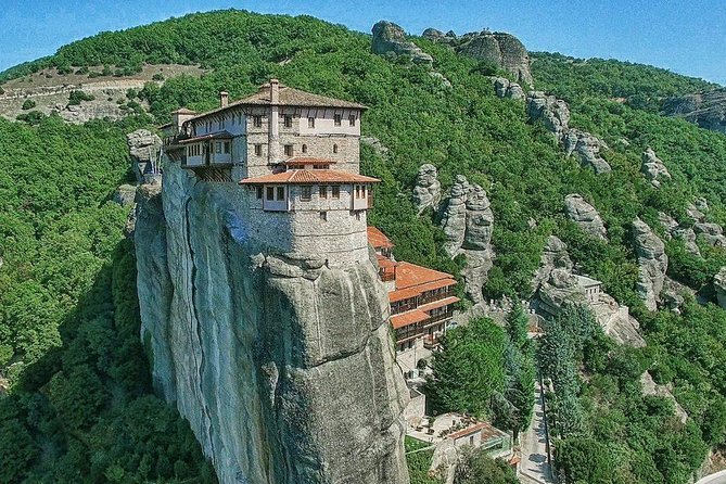 Delphi and Meteora Private Tour (up to 11 people) - Witnessing the Awe of Meteora Monasteries