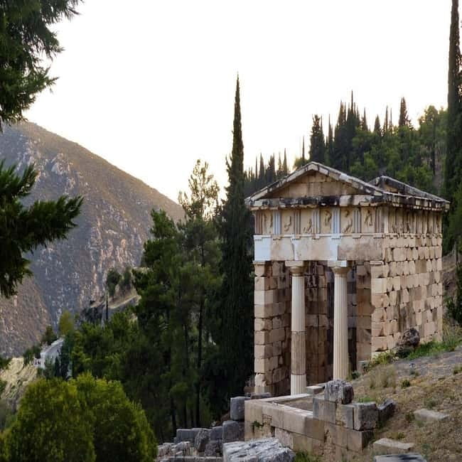 Delphi And Thermopylae Private Full-Day Tour From Athens - Visiting the Temple of Apollo and the Oracle