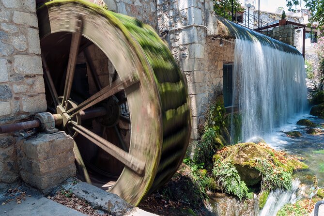 Delphi, Arachova and Levadia Krya Springs, Private Day Tour - Visiting the Charming Village of Arachova