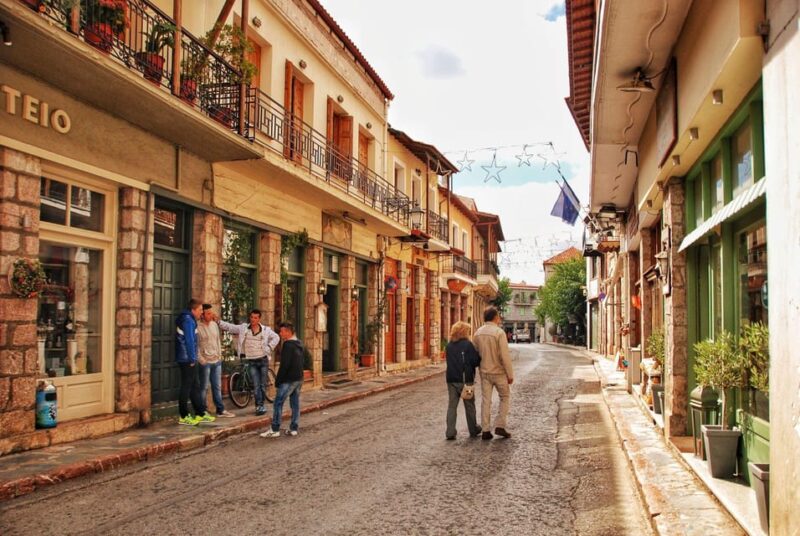 Delphi, Corycian Cave, and 300 Battlefield private tour - The Battle of Thermopylae and the Spartan Monuments