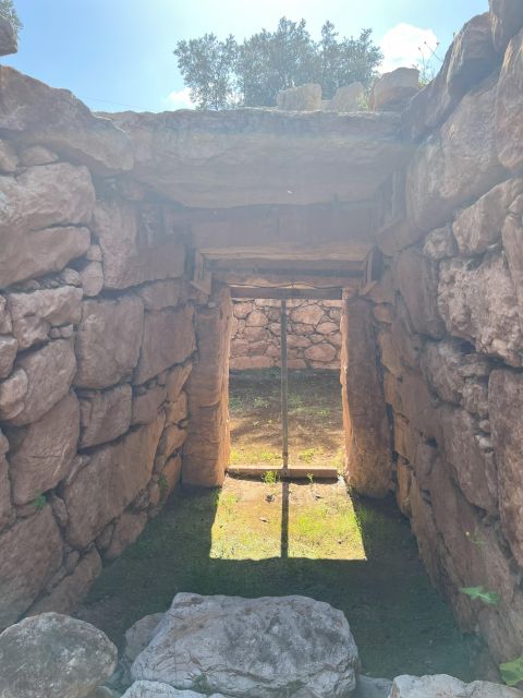 Delphi: Easy Hike from the Monastery to the Mycenaean tomb - Authentic Experiences by Local Guides