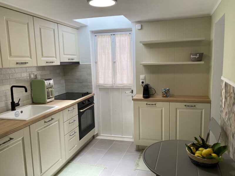 Delphi full Day tour, Osios Loukas and Arachova - Practical Details: Transport, Group Size, and Flexibility