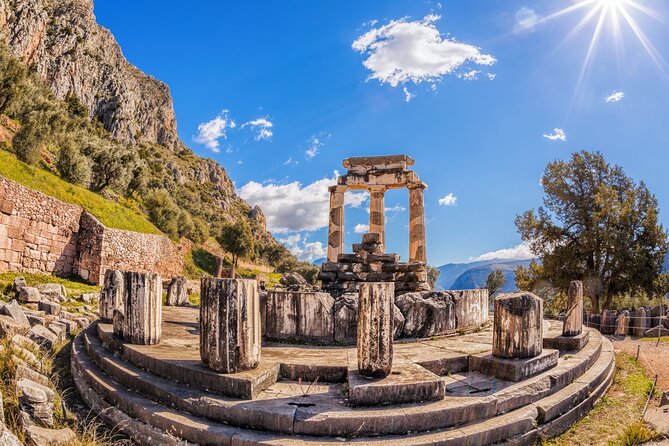 Delphi full day V.R audio guided tour with entry ticket - Key Points