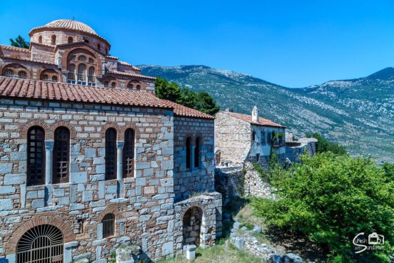 Delphi & Hosios Loukas Monastery Private Day Tour plus Lunch - Scenic Village Walks and Authentic Local Lunch Experiences