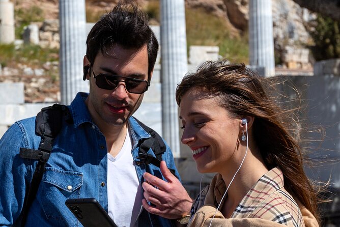 Delphi: Self-guided Audiovisual Tour with 3D Representations - The Role of the Pythia and Oracle of Delphi