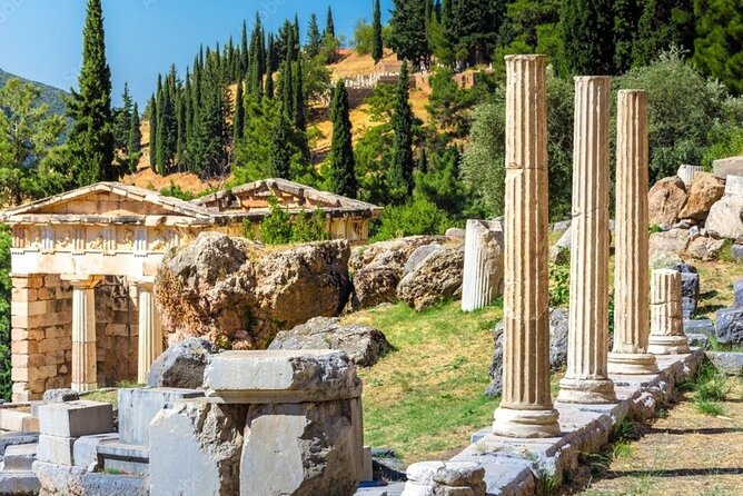 Delphi: Self-guided Audiovisual Tour with 3D Representations - The Treasury of the Athenians and Its Significance