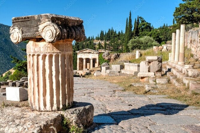 Delphi: Self-guided Audiovisual Tour with 3D Representations - User-Friendly App Features and Accessibility