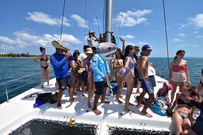 Deluxe Catamaran Tour to Isla Mujeres, from Costa Mujeres Hotels - Exploring Isla Mujeres at Your Own Pace