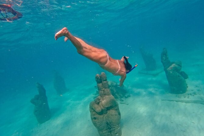 Deluxe Catamaran Tour to Isla Mujeres, from Costa Mujeres Hotels - Relaxing at the Private Beach Club with Buffet and Drinks