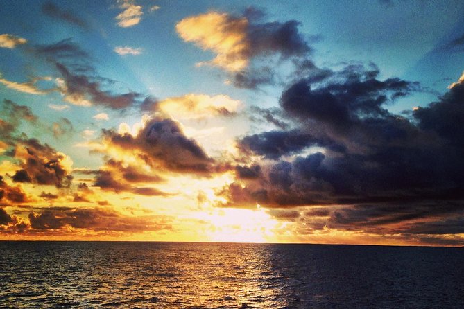 Deluxe Na Pali Sunset Snorkel Tour on the Lucky Lady - Practical Tips for a Smooth Trip