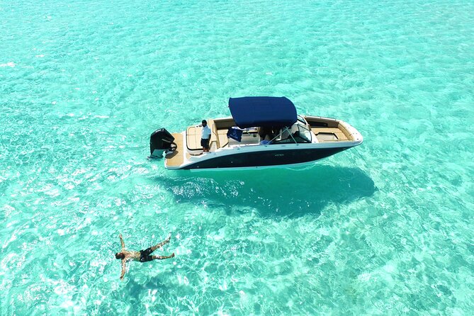 Deluxe Private Boats - 27 ft Sea Ray - Explore Cozumel’s Secluded Beaches and Reefs on a Private 27 ft Sea Ray Boat