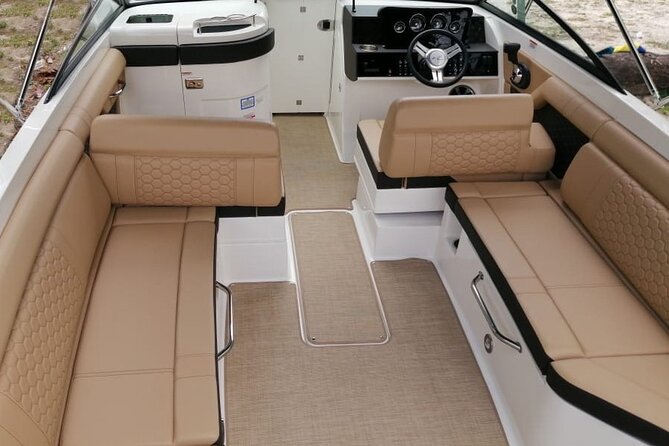 Deluxe Private Boats - 27 ft Sea Ray - Visiting Playa El Cielo for Starfish Watching