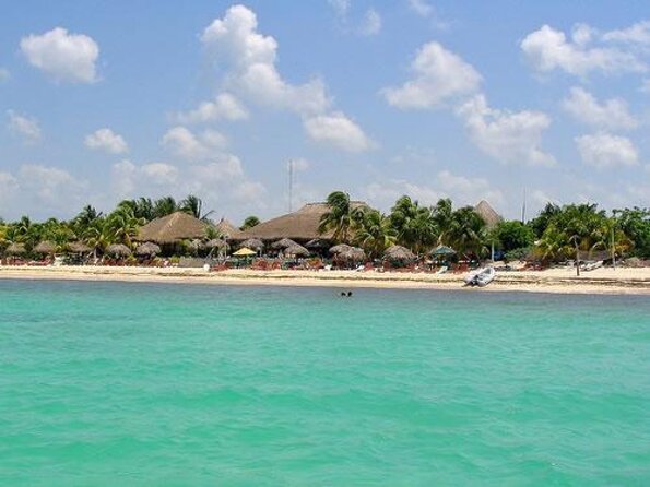 Deluxe Private Boats - 40 ft Catamaran - Discover the Ultimate Private Catamaran Experience in Cozumel