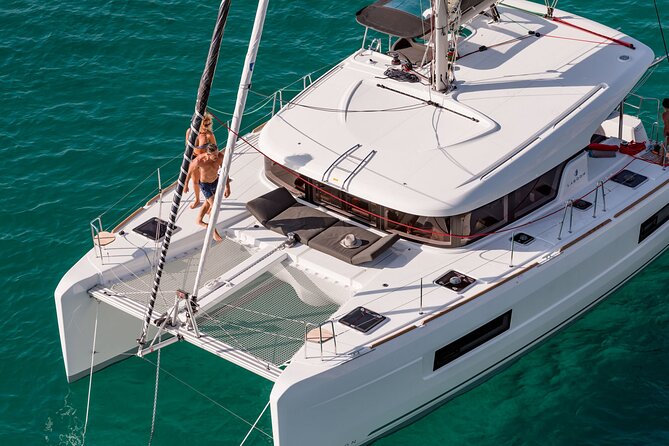 Deluxe Private Boats - 40 ft Catamaran - Who Will Love This Tour?