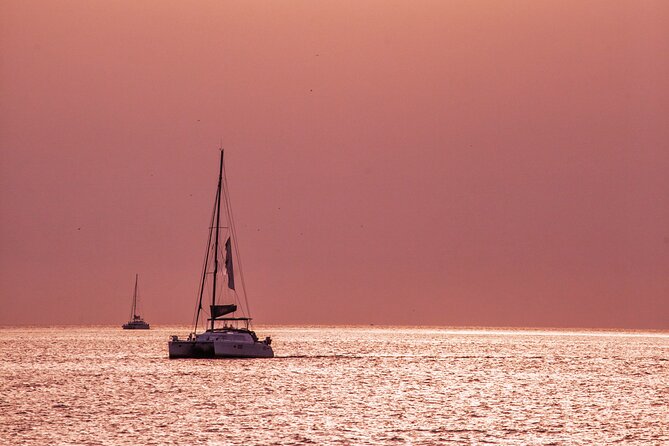 Deluxe Santorini Sailing with BBQ and Drinks Shared Tour - Key Points