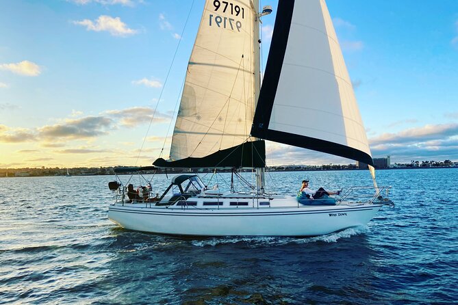 Deluxe Sunset & Day Sail Small Group - Key Points